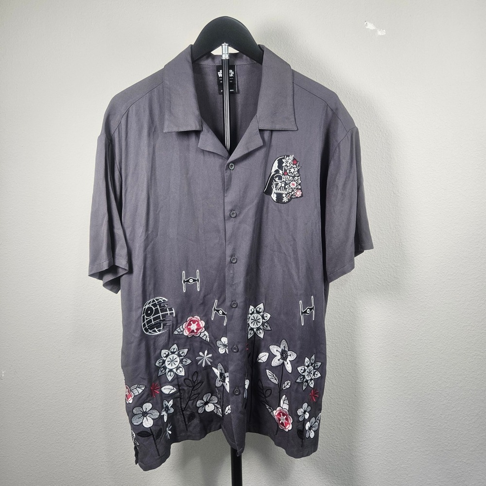 Star Wars Our Universe Shirt Mens Medium Grey Floral Darth Vader Death Star Geek